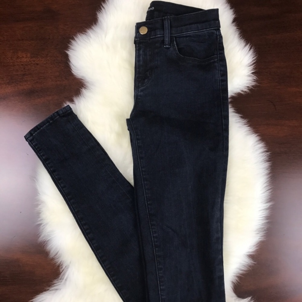 811 Mid Rise Skinny Jeans in Bluebird